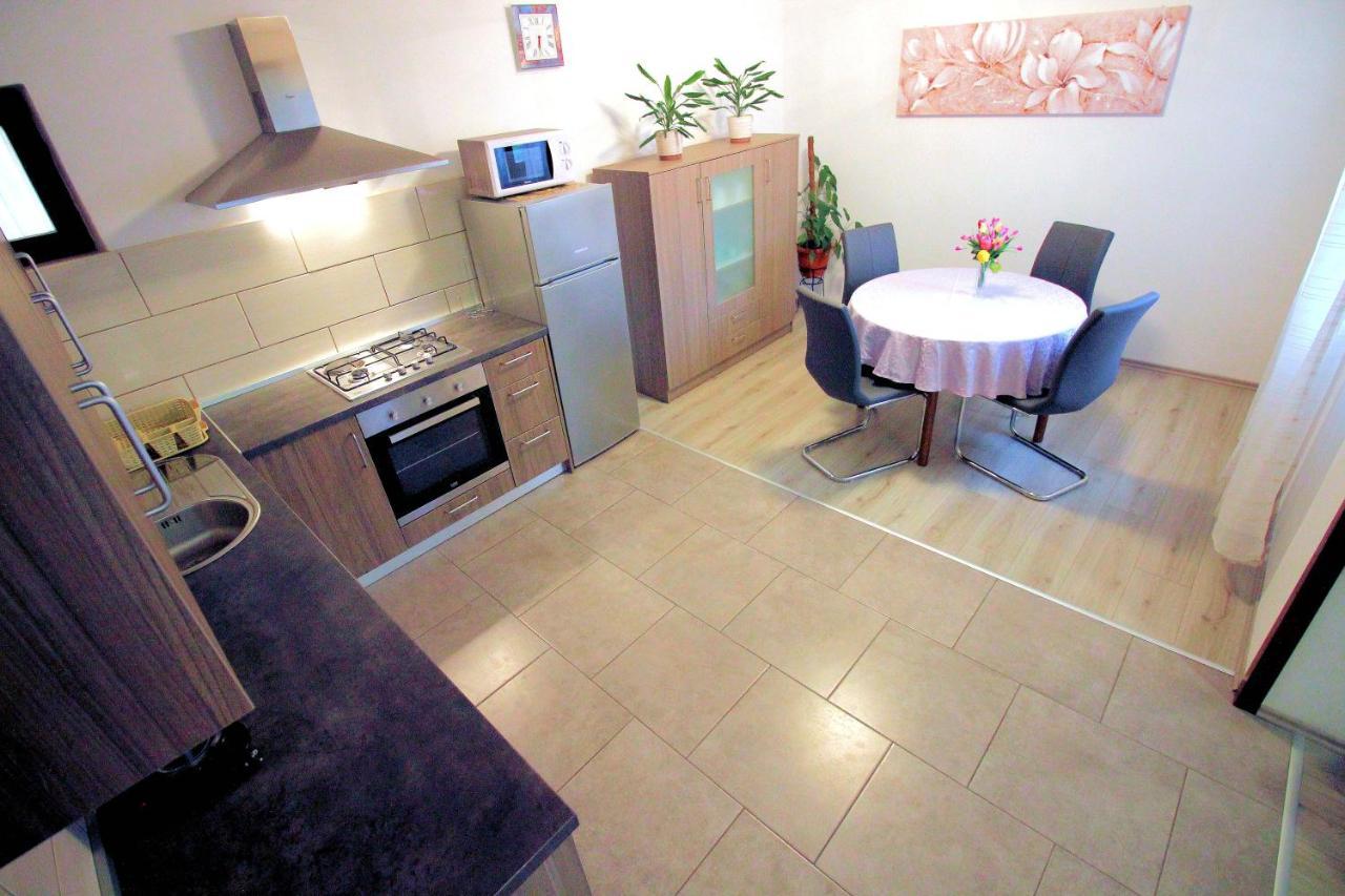 Apartment Leana Selce Kültér fotó